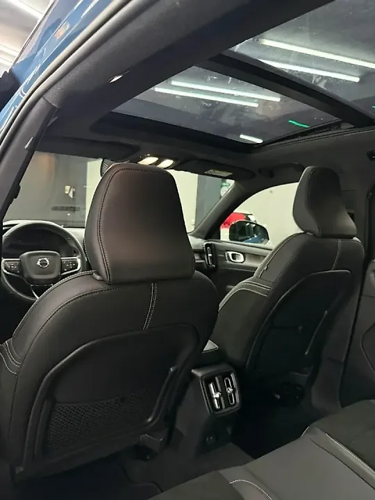 Volvo XC40 Recharge - Imagem 13