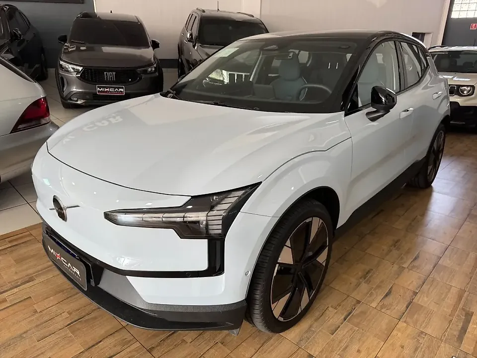 Volvo EX30 - Imagem 4