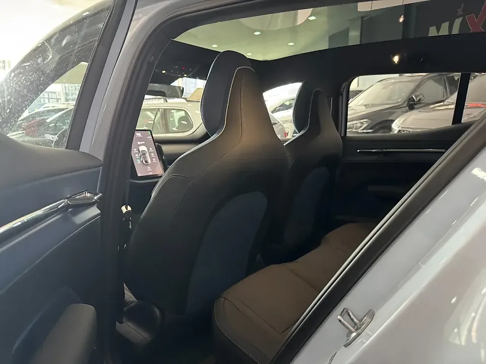 Volvo EX30 - Imagem 7