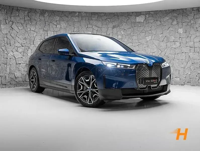 BMW Ix - Imagem 1