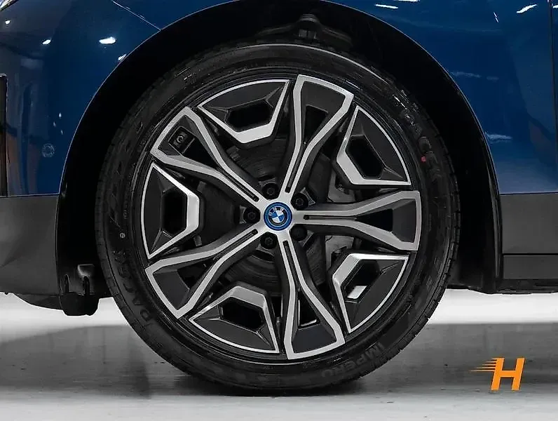 BMW Ix - Imagem 6