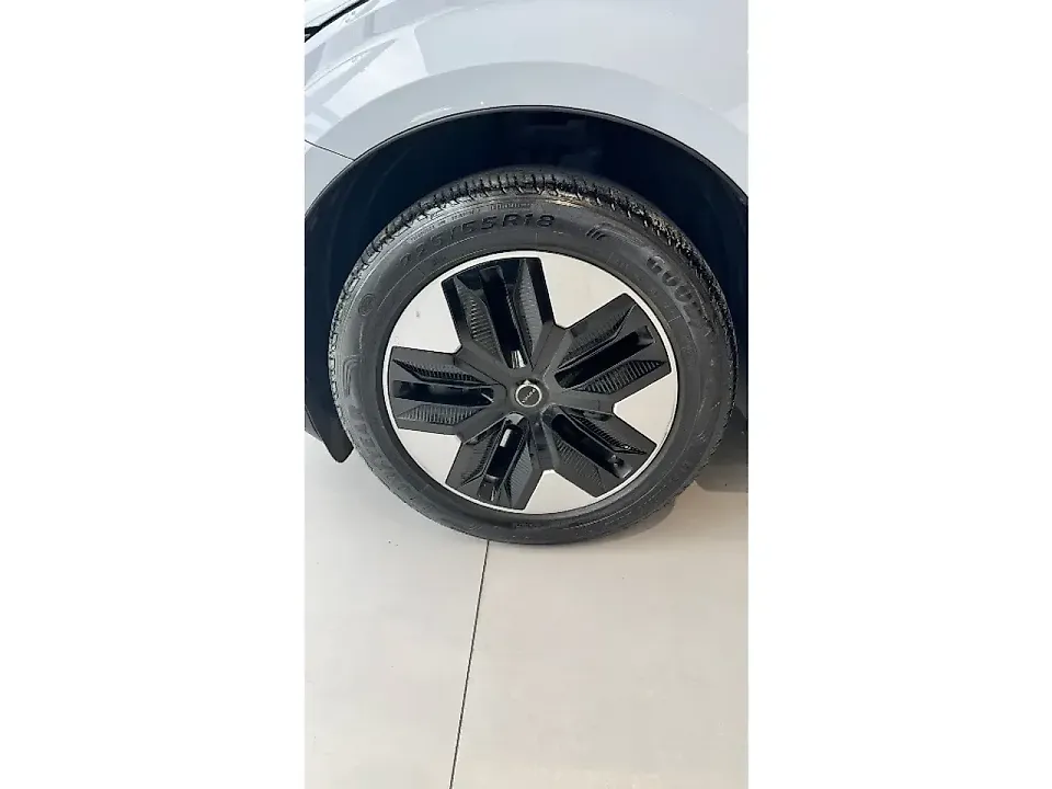 Volvo EX30 - Imagem 7
