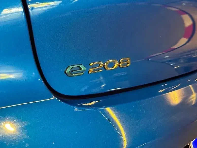 Peugeot E-208 - Imagem 9