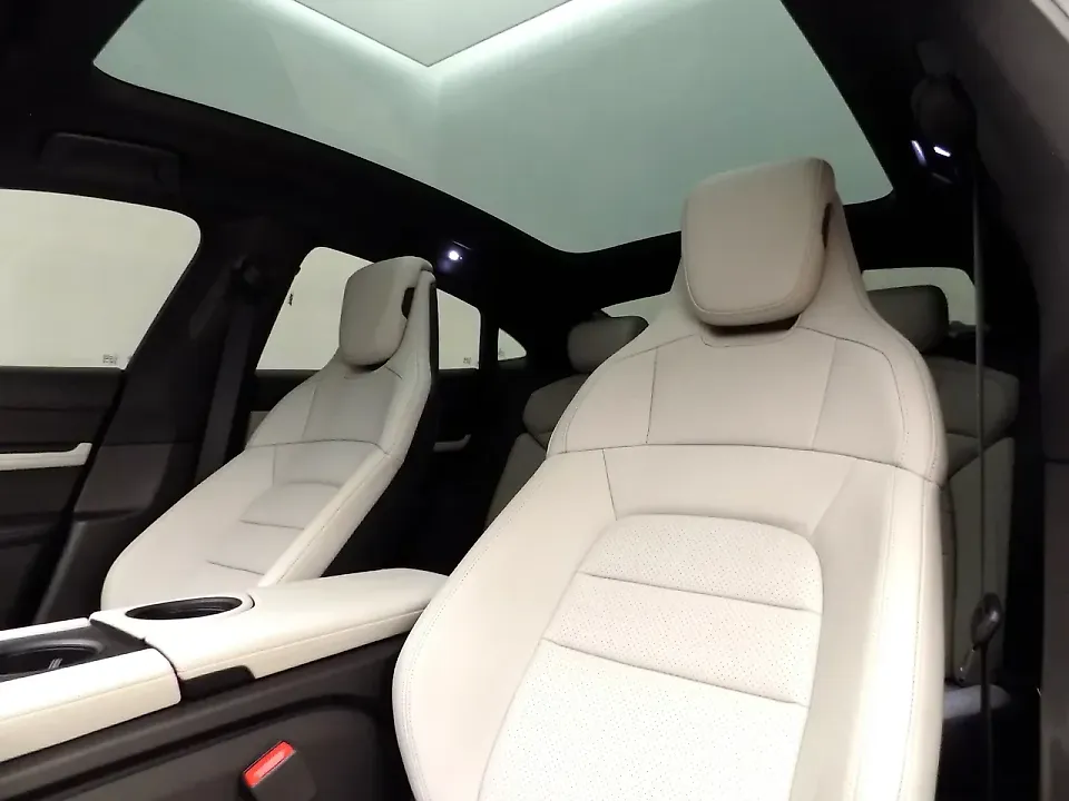 Porsche Taycan - Imagem 6