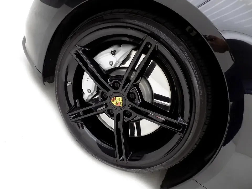 Porsche Taycan - Imagem 8