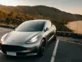 Tesla Model 3 - Miniatura 1