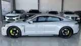 Porsche Taycan - Miniatura 5