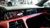 Porsche Taycan - Miniatura 11