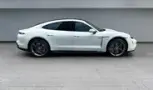 Porsche Taycan - Miniatura 6