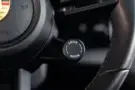 Porsche Taycan - Miniatura 10
