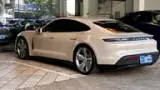 Porsche Taycan - Miniatura 7