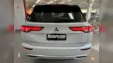 Mitsubishi Outlander - Miniatura 5