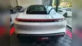 Porsche Taycan - Miniatura 3
