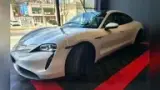 Porsche Taycan - Miniatura 14