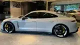 Porsche Taycan - Miniatura 7
