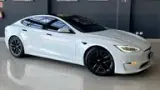 Tesla Model S - Miniatura 3