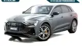 Audi E-tron - Miniatura 1