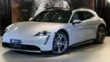 Porsche Taycan - Miniatura 1