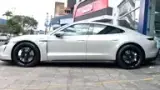 Porsche Taycan - Miniatura 4