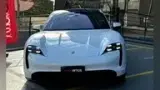 Porsche Taycan - Miniatura 3