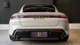 Porsche Taycan - Miniatura 4