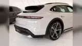 Porsche Taycan - Miniatura 18