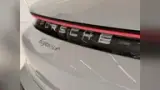 Porsche Taycan - Miniatura 20