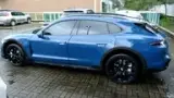 Porsche Taycan - Miniatura 5