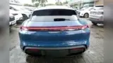 Porsche Taycan - Miniatura 6