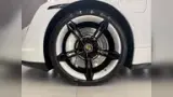 Porsche Taycan - Miniatura 5