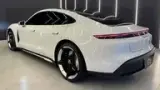 Porsche Taycan - Miniatura 8