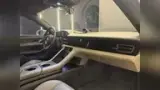 Porsche Taycan - Miniatura 10