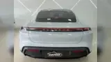 Porsche Taycan - Miniatura 6