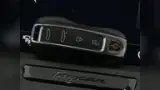 Porsche Taycan - Miniatura 10