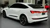 Audi E-tron - Miniatura 7
