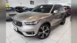 Volvo XC40 Recharge Plug-in Hybrid - Miniatura 3