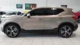 Volvo XC40 Recharge Plug-in Hybrid - Miniatura 12