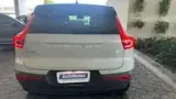 Volvo XC40 Recharge - Miniatura 3