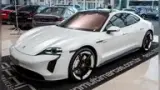 Porsche Taycan - Miniatura 1