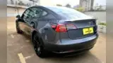 Tesla Model 3 - Miniatura 17