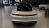 Porsche Taycan - Miniatura 3