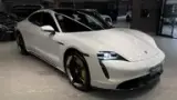 Porsche Taycan - Miniatura 5