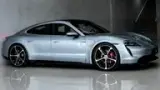 Porsche Taycan - Miniatura 1