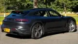 Porsche Taycan - Miniatura 4