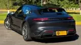Porsche Taycan - Miniatura 6