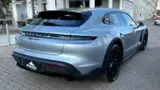 Porsche Taycan - Miniatura 4