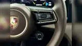 Porsche Taycan - Miniatura 12
