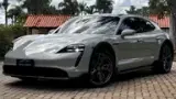Porsche Taycan - Miniatura 1