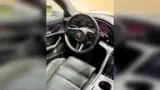 Porsche Taycan - Miniatura 11