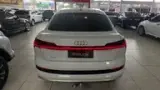 Audi E-tron Sportback - Miniatura 10